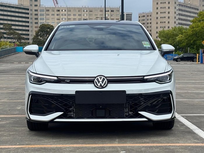 2025 Volkswagen Golf 110TSI R-Line