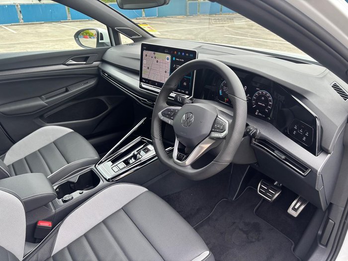 2025 Volkswagen Golf 110TSI R-Line