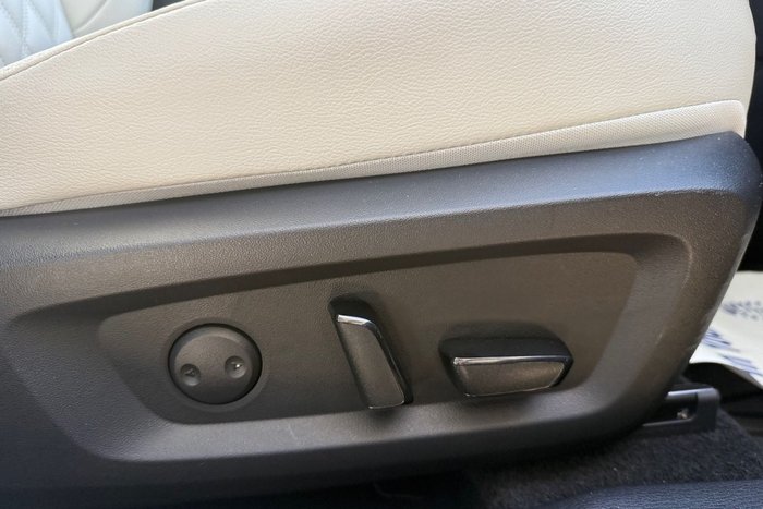 2023 Mitsubishi Outlander PHEV Exceed