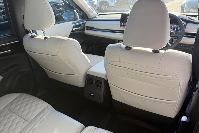 2023 Mitsubishi Outlander PHEV Exceed