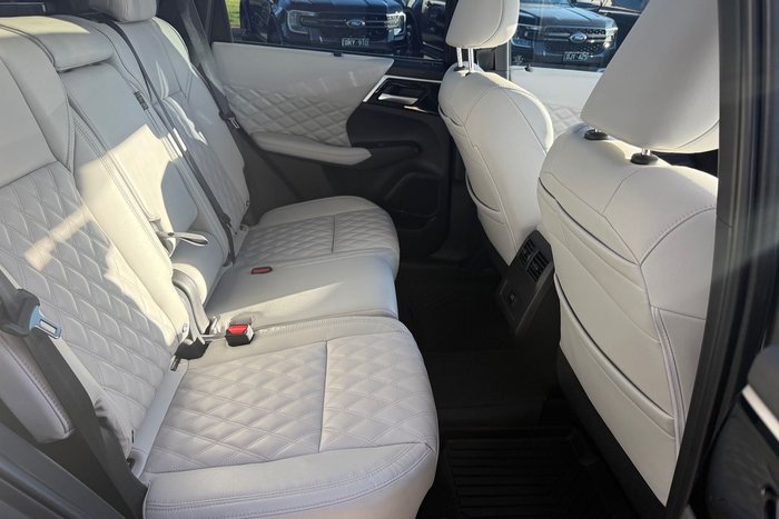 2023 Mitsubishi Outlander PHEV Exceed