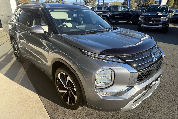 2023 Mitsubishi Outlander PHEV Exceed