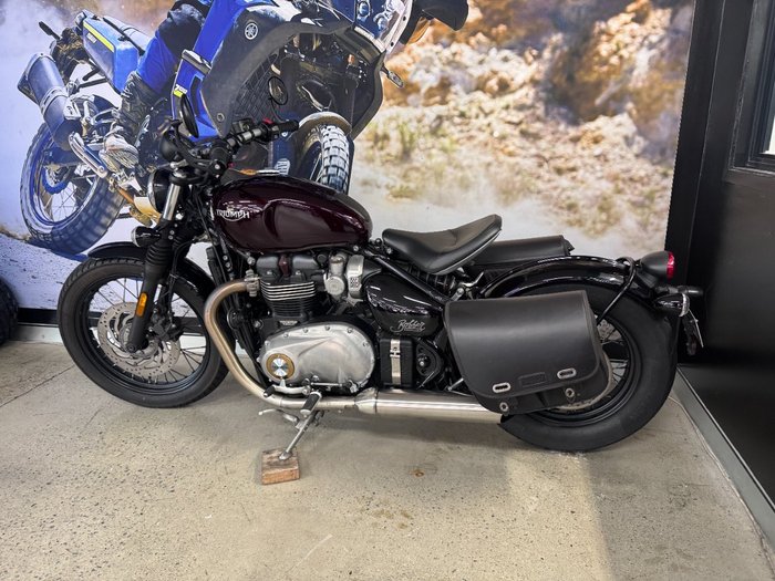 2017 Triumph BONNEVILLE BOBBER