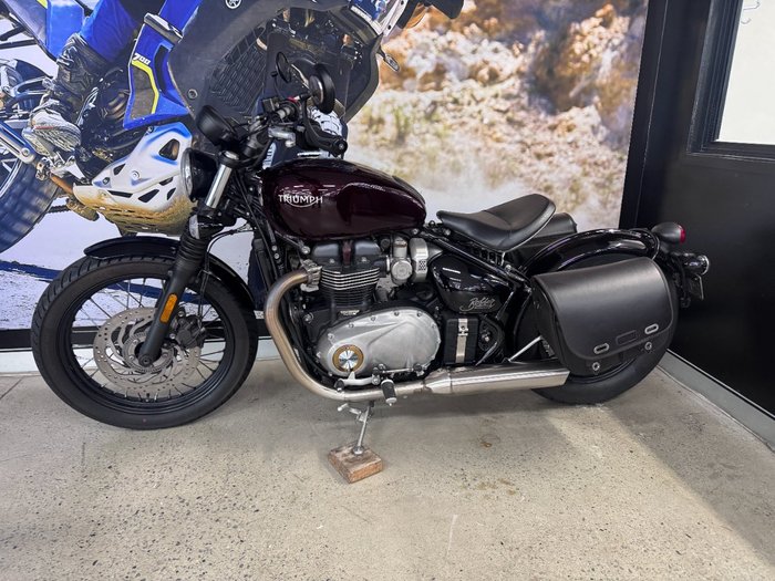 2017 Triumph BONNEVILLE BOBBER