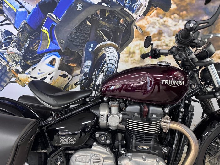 2017 Triumph BONNEVILLE BOBBER