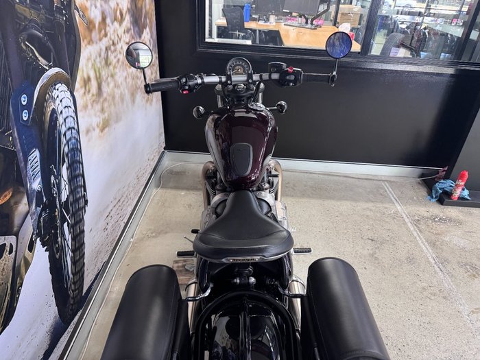 2017 Triumph BONNEVILLE BOBBER