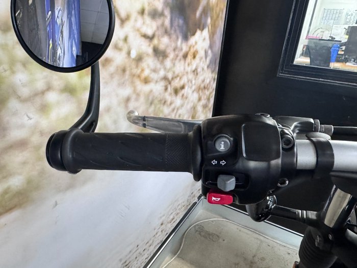 2017 Triumph BONNEVILLE BOBBER