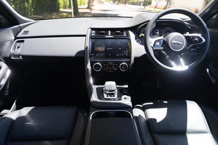 2024 Jaguar E-PACE P250 R-Dynamic SE