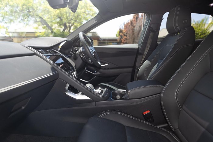 2024 Jaguar E-PACE P250 R-Dynamic SE