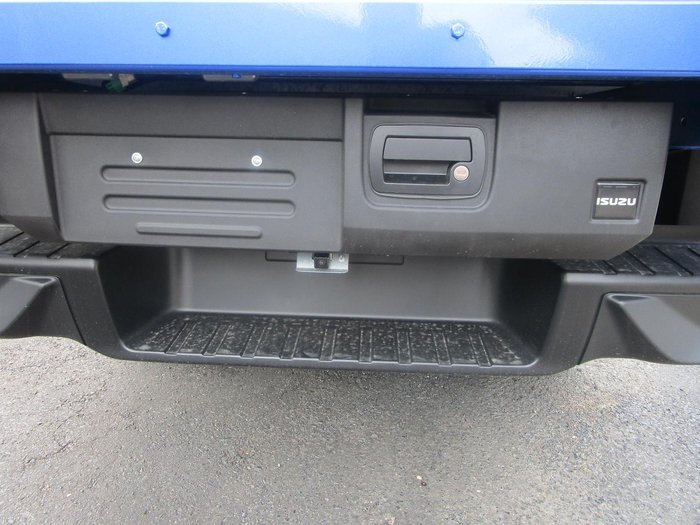 2025 Isuzu D-MAX SX