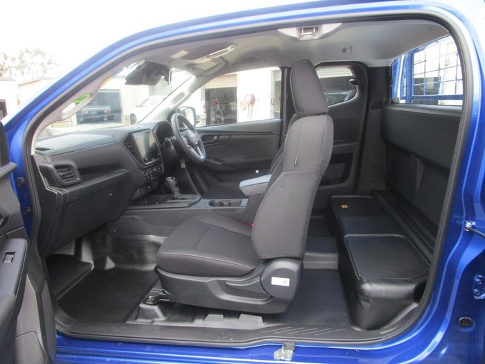 2025 Isuzu D-MAX SX