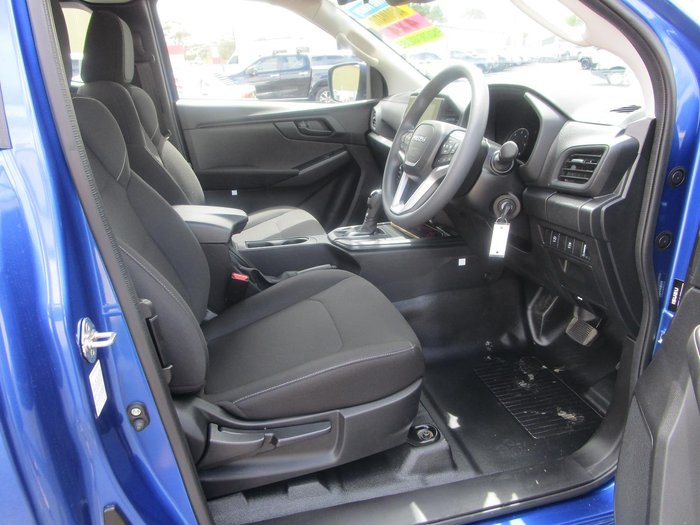 2025 Isuzu D-MAX SX