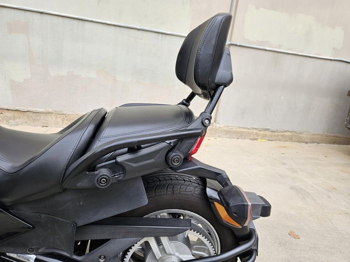 2015 Can-Am Spyder F3 SM6 Spyder F3 Black