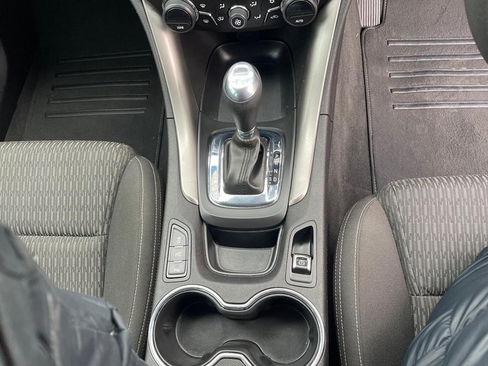 2015 Holden Commodore Evoke VF MY15 Heron White