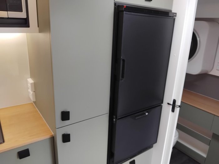 2025 New Age Caravans Manta Ray 19Ft Couples Embark My25.5 Full Composite