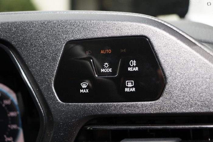 2025 Volkswagen Caddy TSI220