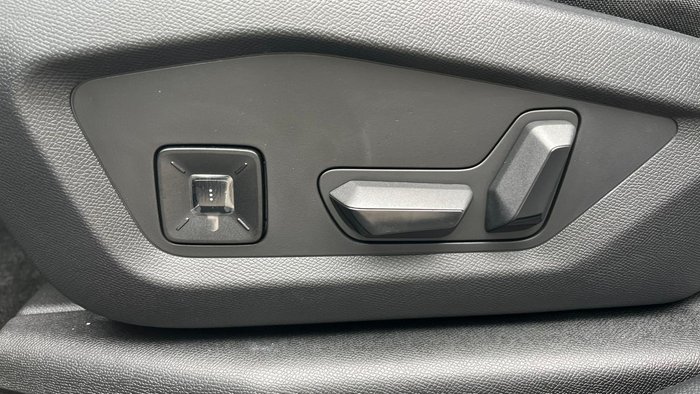 2025 Peugeot 3008 GT Premium Hybrid