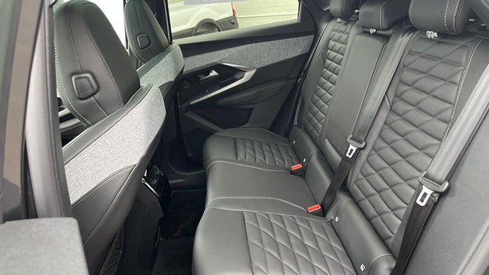 2025 Peugeot 3008 GT Premium Hybrid