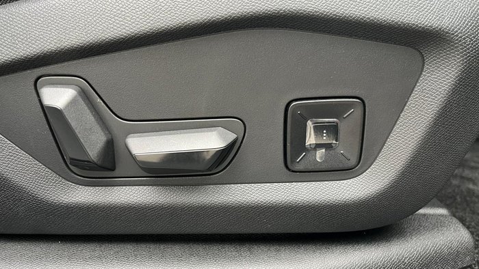 2025 Peugeot 3008 GT Premium Hybrid