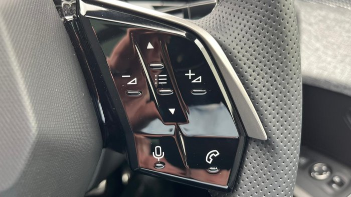 2025 Peugeot 3008 GT Premium Hybrid