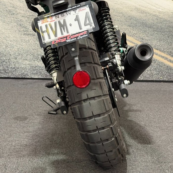 2025 Royal Enfield 2025 650CC INTERCEPTOR BEAR 650 Road White