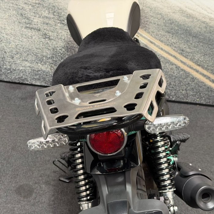 2025 Royal Enfield 2025 650CC INTERCEPTOR BEAR 650 Road White