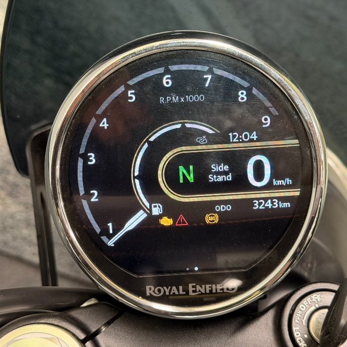 2025 Royal Enfield 2025 650CC INTERCEPTOR BEAR 650 Road White