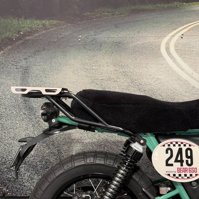 2025 Royal Enfield 2025 650CC INTERCEPTOR BEAR 650 Road White