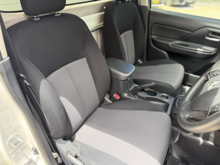 2020 Mitsubishi Triton GLX