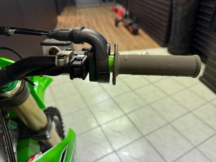 2025 Kawasaki KX450 Green