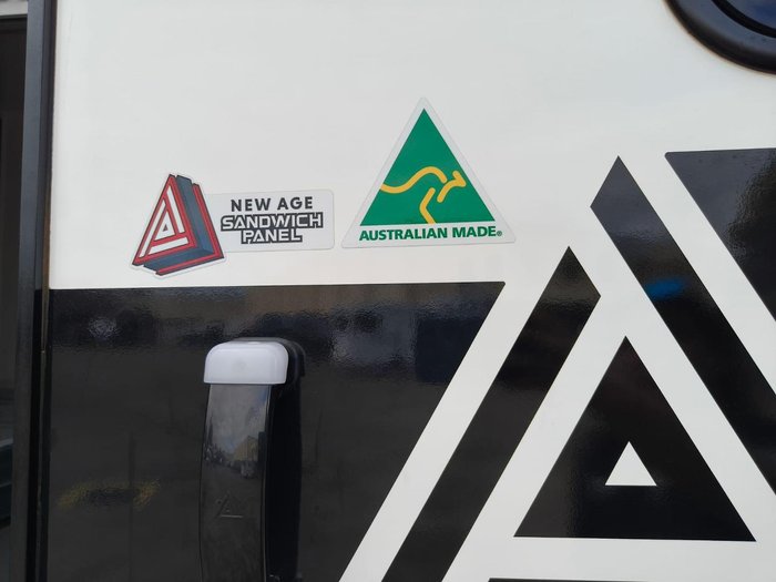 2025 New Age Caravans Road Owl 21' Ro21be