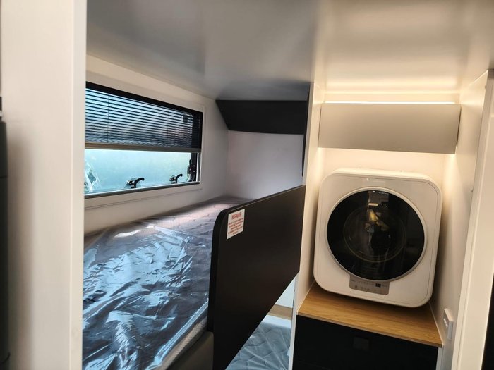 2025 New Age Caravans Road Owl 21' Ro21be