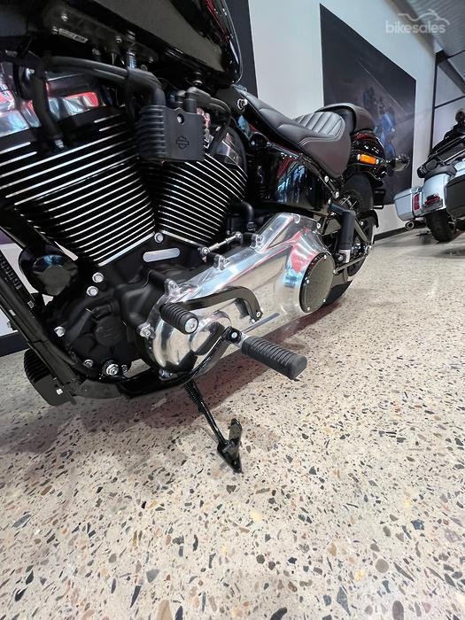 2025 Harley-Davidson Street Bob 117 (FXBB) Softail Black