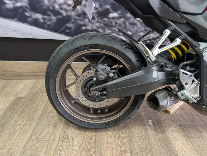 2020 Honda CB650R RED