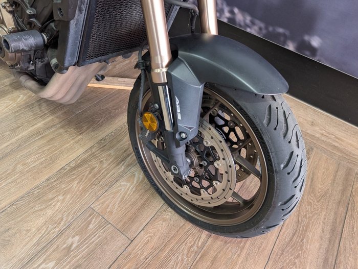 2020 Honda CB650R RED