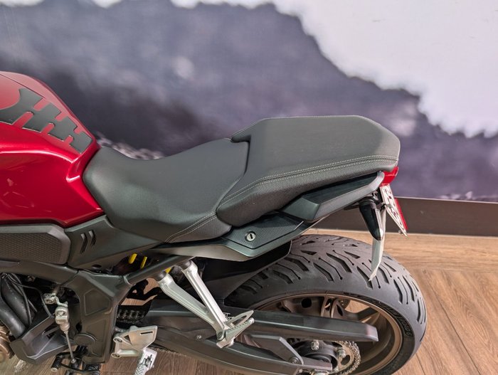 2020 Honda CB650R RED