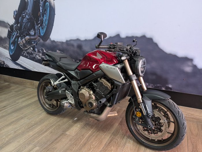 2020 Honda CB650R RED