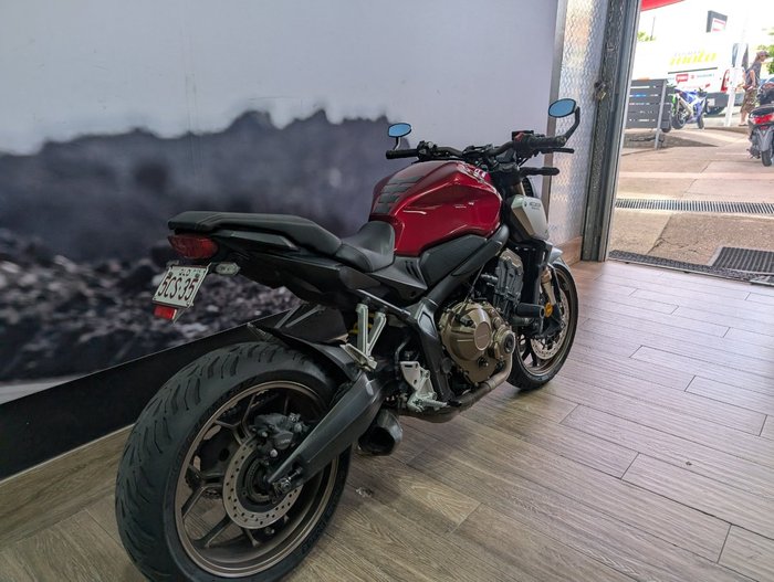 2020 Honda CB650R RED