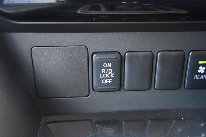 2017 Mitsubishi Pajero Sport GLS