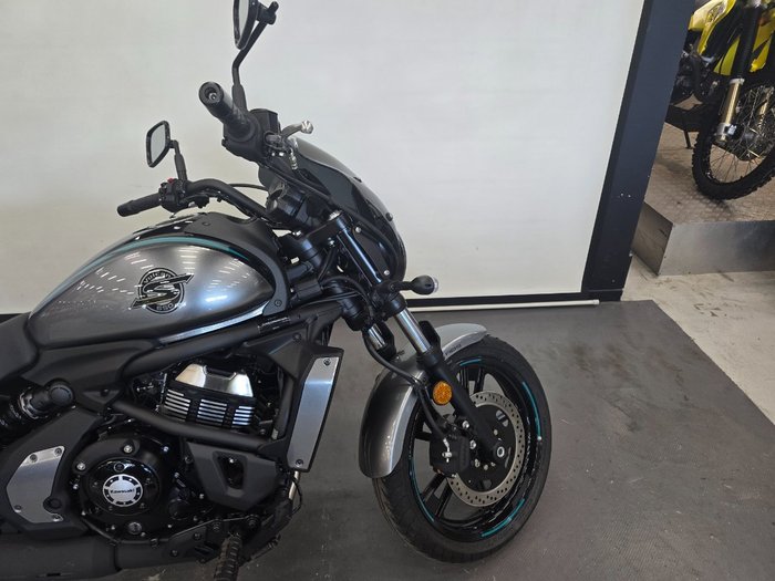2025 Kawasaki VULCAN S CAFE SILVER