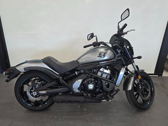 2025 Kawasaki VULCAN S CAFE SILVER