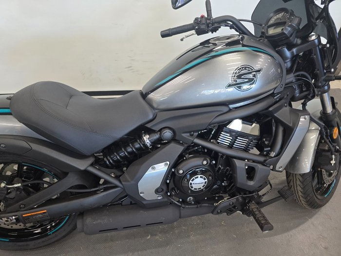 2025 Kawasaki VULCAN S CAFE SILVER
