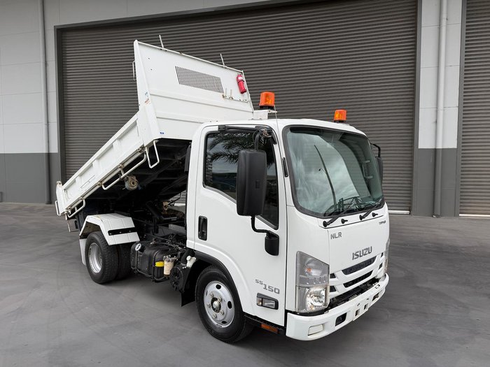 2016 Isuzu Nlr 45-150 NLR 55/45-150 Tipper