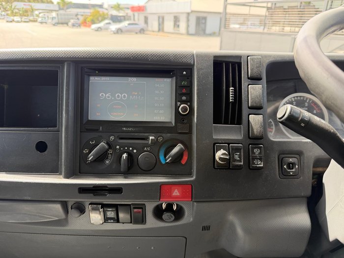 2016 Isuzu Nlr 45-150 NLR 55/45-150 Tipper