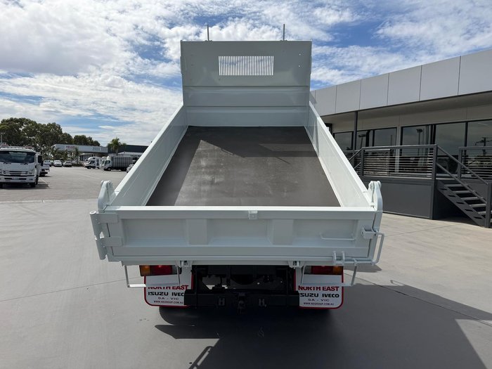 2016 Isuzu Nlr 45-150 NLR 55/45-150 Tipper