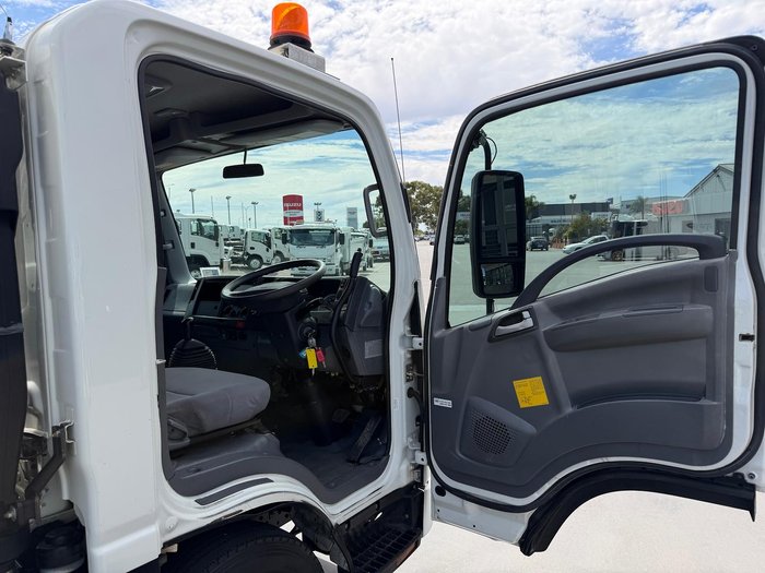 2016 Isuzu Nlr 45-150 NLR 55/45-150 Tipper