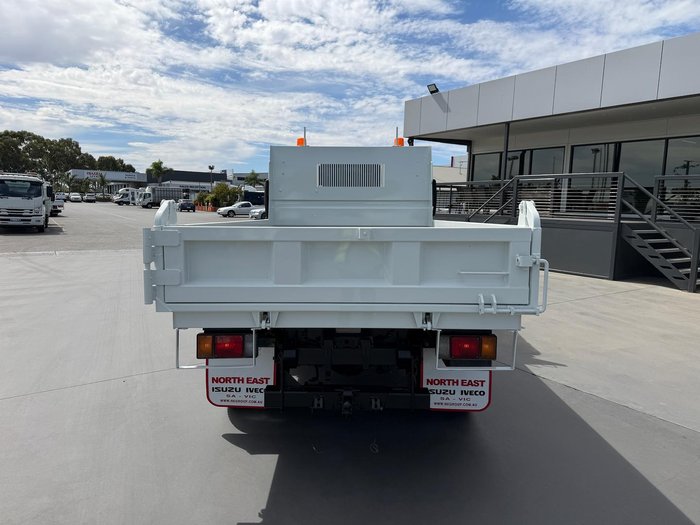 2016 Isuzu Nlr 45-150 NLR 55/45-150 Tipper