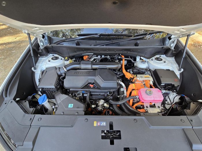 2025 Hyundai Santa Fe Hybrid