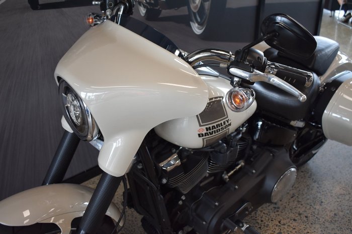 2022 Harley-davidson FLSB SPORT GLIDE (107) WHITE SAND PEARL