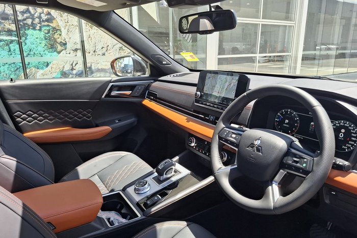 2025 Mitsubishi Outlander Exceed Tourer